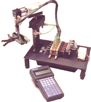 SISTEMA DE ENTRENAMIENTO DE TECNOLOGÍA ROBÓTICA, CONTROLES DE PROCESO Y APLICACIONES NEUMÁTICAS
